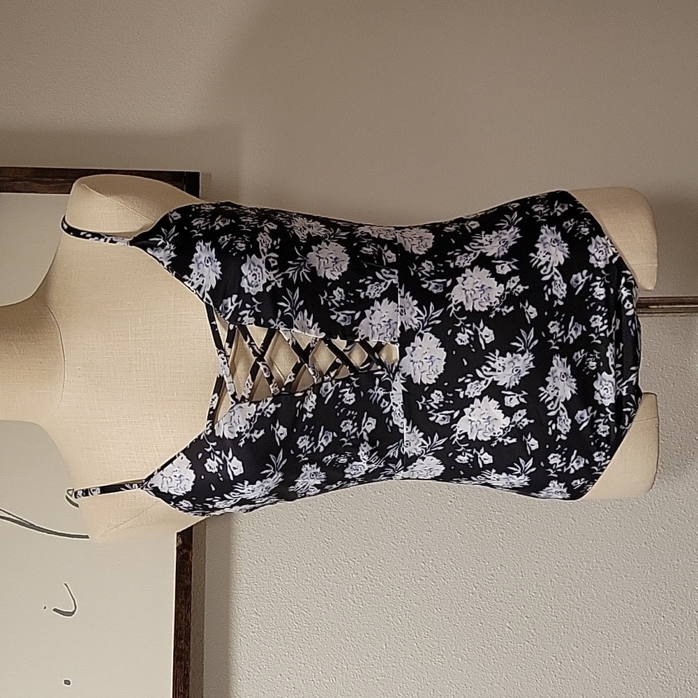 NEW Swimsuit, one piece, size Large